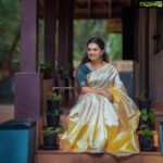 Saranya Mohan Instagram – Keep smiling, because life is a beautiful thing and there’s so much to smile about.
👗@adalynn_wardrobe
📸 @shaam_murali Trivandrum, India