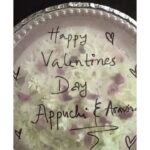 Saranya Mohan Instagram - Thank you @paro0o0o0o0 for this surprise🥰🥰🥰❤️❤️ @cake_cloud_paru..❤️ @swami_bro Happy Valentine's day friends,❤️ Trivandrum, India