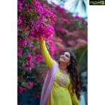 Saranya Mohan Instagram - The future belongs to those who believe in the beauty of their dreams." -Eleanor Roosevelt 📸 @shaam_murali 👗 @fingerprinz_bridal_hub 💄 @tintu_bhadran Location courtesy @getaway_kovalam Getaway Beach Resort