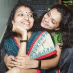 Saranya Mohan Instagram – It is a true blessing to have such a fun, smart and caring sister. You are such a Lucky sister @kalaimanisukanyamohan 🤣🤣🤣
Photo @hi.a_v_k