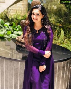 Saranya Mohan Instagram - 🥰❤️Good night and sweet dreams

Costume by @fingerprinz_bridal_hub

Photo courtesy @foodiemenon
