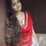 Saranya Mohan Instagram - ആരാ അവിടെ പിടിച്ചു ചാരി വച്ചിരിക്കുന്നത് എന്ന കമന്റ്‌ നിരോധിച്ചിരിക്കുന്നു.. @swami_bro photography