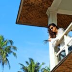 Saranya Mohan Instagram - 🥰❤️ Happy Sunday friends Pic courtesy : @swami_bro Magnolia Guest House, Odayam Beach, Varkala