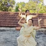 Saranya Mohan Instagram – happy vijayadashami dear friends.