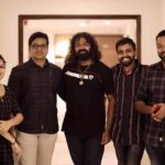 Saranya Mohan Instagram – Lovely meeting you brothers.❤️😊 @panickar.sreejith @harinarayanvaidyanathan