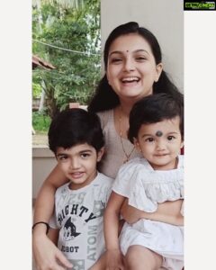 Saranya Mohan Instagram - Happy Independence day dear friends🥰❤️#india#independenceday#saranyamohan
