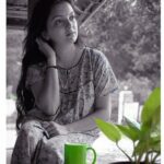 Saranya Mohan Instagram - രാവിലെ കുറച്ചു ചിന്താഭാരത്തിൽ ആണ്. പിക് കെർട്ടേസി and കളം കളം എഫക്റ്റ് @swami_bro.#saranyamohan