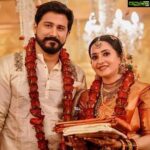 Saranya Mohan Instagram - Happy Married life dears😘@bhamaa