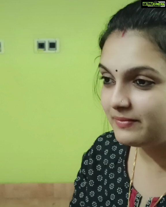 Saranya Mohan Instagram - 😍❤ And my first tik tok video 🙂💕 Cameraman @swami_bro kkoppam 😂