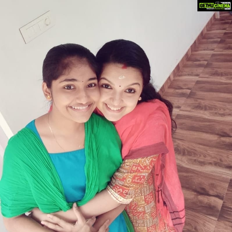 Saranya Mohan Instagram - With my Annu darling❤️