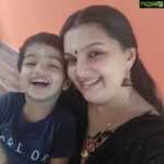 Saranya Mohan Instagram - Hello everyone ✋ Have a good day 👍