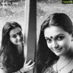 Saranya Mohan Instagram - Kannezhuti pottum thottu Pic courtesy @swami_bro