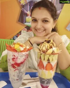 Saranya Mohan Instagram - Happiness is Falooda. 😜 Haji Ali Juice Centre mot