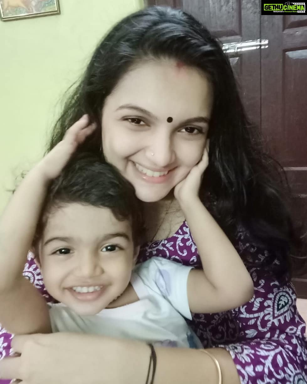Saranya Mohan Instagram - Happy Sunday :) Trivandrum, India