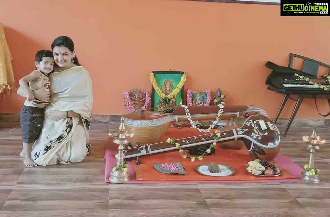 Saranya Mohan Instagram - With paddu baby :)