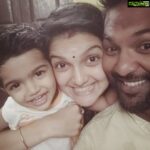Saranya Mohan Instagram - Sandwiched love,. #saranyamohan #instahappy #igers#instagood#statigram Trivandrum, India