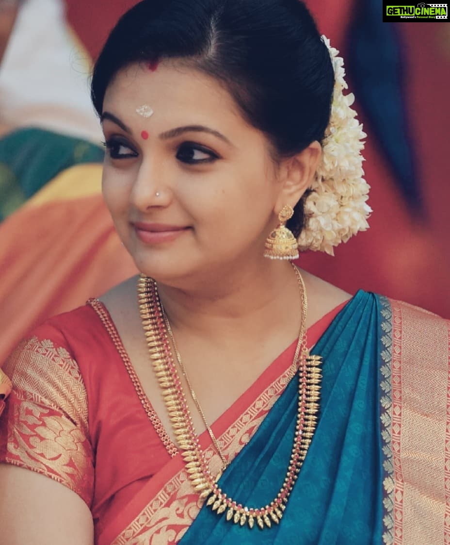 Saranya Mohan Instagram - Candid photos be like. Trivandrum, India
