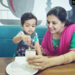 Saranya Mohan Instagram - Trying out white chocolate mousse from @dejabrewtvm #awsome#place#cafe#dejabrew Cafe Deja Brew