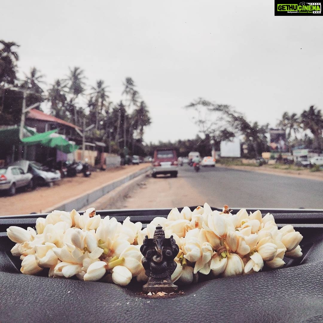 Saranya Mohan Instagram - Believe. #love#life#instahub #ganapati#ganesha#religion#tradition#instagood #mallus #picoftheday #road#travel#instapics#statigram #instagram