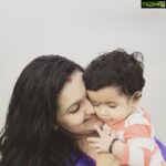 Saranya Mohan Instagram - Bubba and mumma . #son#baby#boy#mother#mom#family#love#life#saranyamohan #actresses #tamil#instapic#instalikes#instagram#instahub Pic courtesy :@aravindk2004