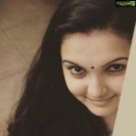 Saranya Mohan Instagram - Good night dears. #goodnight#picoftheday#love #life#portraitpage#instapics#instalikes#instago#instahub