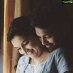 Saranya Mohan Instagram - Beautiful moment captured by @sabariaj ..such an awsome photographer he is. #saranyamohan #photoshoot #love #life#statigram #instalike #instagram #instalove#picoftheday #igers#igersdaily #actresses#tamil
