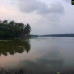 Saranya Mohan Instagram - Lovely evening #vellayani#lake#scenery#picoftheday #beautiful #beauty#instalike #instagram #instadaily #fun#green#eco