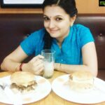 Saranya Mohan Instagram - Vishapinte vili@@ #cherries#berries#Saranyamohan #instadaily #instakerala#mallu#kerala#actress#tamil#selfie #portrait#love#wife#family