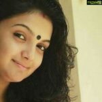 Saranya Mohan Instagram - #saranyamohan#instalike #instagood #wife#friends#love#life#instadaily