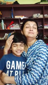 Saranya Mohan Instagram - Retake എടുത്ത് ഞാൻ ഇന്ന് തകർക്കും 🤣🤣🤣🤣