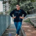 Sarayu Mohan Instagram – Customized hoodies from @buy_smart_online_store_
Thank u ♥️good quality and loved the writing😋

എന്റെ തല, എന്റെ ഫുൾ ഫിഗർ എന്റെ പേര് 😁
Clicked by bro @_story_telle__r Elamkulam, Kochi