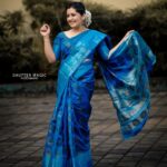 Sarayu Mohan Instagram - Saree!♥️ Clicked by @akshay_krishna_4u Thanks to @shutter___magic Elegance Cherupuzha