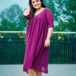Sarayu Mohan Instagram – Pampered in @lushque_online 
How I love such simple dresses 
Clicked by !@chennaiframes 
@sass_make_up_studio 
@parakkatnatureresortmunnar