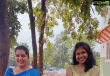 Sarayu Mohan Instagram - Reels with next generation dancer in family 😜niece and me❤️ Niece#wedding#ooantavaooooantava#telugusongs#instareels