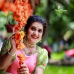 Sarayu Mohan Instagram – തിരുവോണാശംസകൾ ❤️
Stills

@anoop_camlux

Video

@storiesofajay

Makeup

@makeover_by_sruthivipin_

@anupama_jayaprakash__

Costume by

@athira_rui

Ornaments

@planetjewel

Supports
@jpr___12

@danielbobanchazhoor Kanipayyur