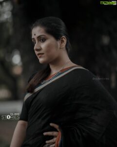 Sarayu Mohan Instagram - Always happy in my own isolated world... U need to watch her closely! @linenworldonline @qubestories