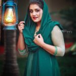Sarayu Mohan Instagram - Eid Mubarak ♥️ @arif_ak_photography @meeramax_makeupartist @anuthreadsbridalstudio @meeramax_academy @nihararesorts Nihara Resort and Spa