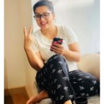 Sarayu Mohan Instagram - Gudmrng! Comfy pyjamas and a cup of tea! Happiness😀 Wearing such comfortable tee and pyjamas from @pink_pomp_store The Central Residency