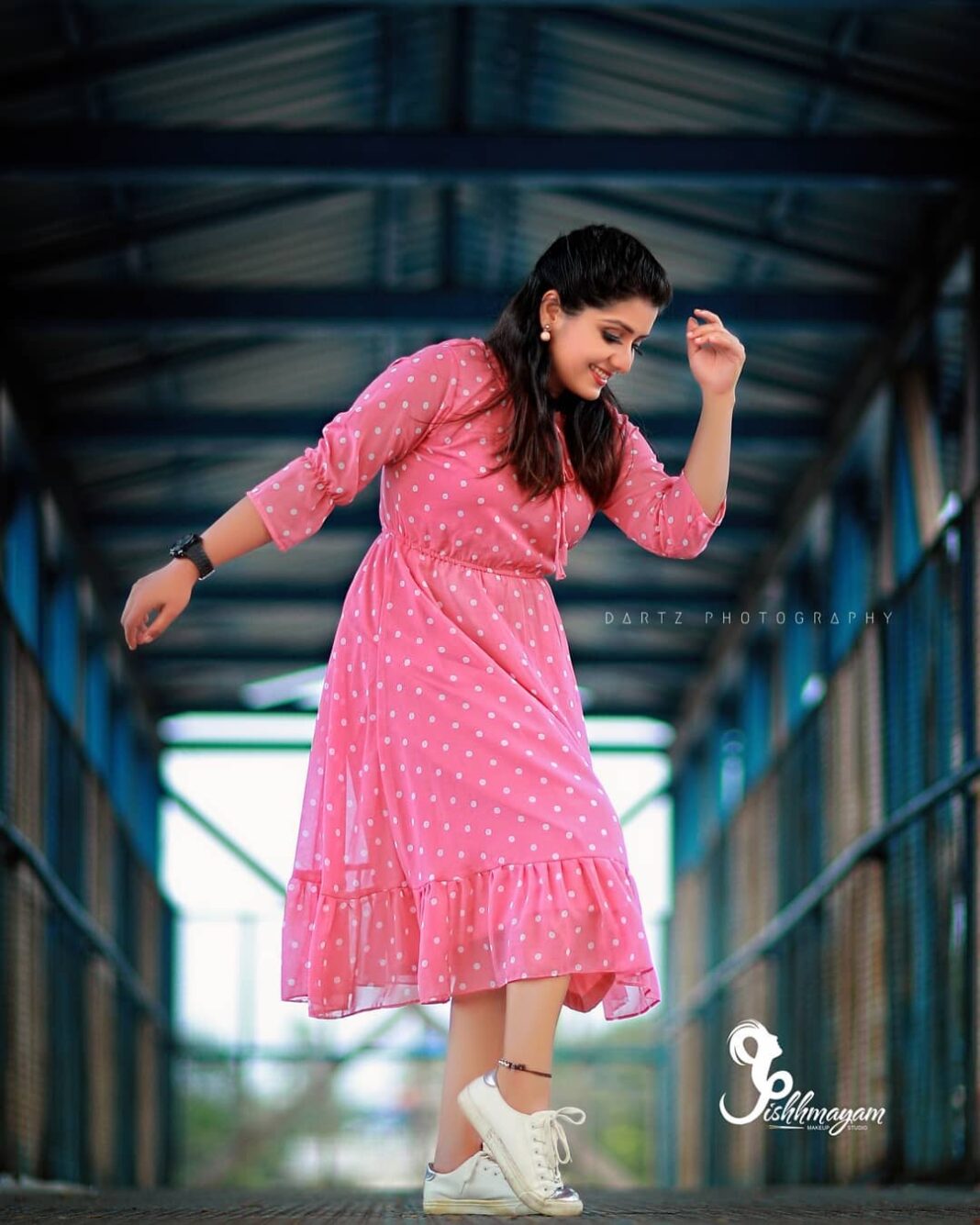 Sarayu Mohan Instagram - എന്നെക്കാൾ സന്തോഷം ഉള്ള ഉടുപ്പ് 😍
Thank u so much @lepapillonkochi5 boutique for this adipoli dress.
@jishhmayam thanku for suitable make up
@nithin_dartz :letz click more😍 Sarayu Mohan Instagram - എന്നെക്കാൾ സന്തോഷം ഉള്ള ഉടുപ്പ് 😍 Thank u so much @lepapillonkochi5 boutique for this adipoli dress. @jishhmayam thanku for suitable make up @nithin_dartz :letz click more😍