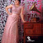 Sarayu Mohan Instagram – Pink stories
Costume @glowthedesignerhub
Click @nithin_dartz
Mua @jishhmayam