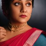Sarayu Mohan Instagram - വീണ്ടും ചോന്നു!♥️ @vesh_busha @deepak__divakaran @meeramax_makeupartist @meeramax_academy