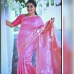 Sarayu Mohan Instagram - Girl in me missed pink and woman in me won't miss any chance to meet her love-saree!♥️ Beautiful saree from @naksha._.online Mua @meeramax_makeupartist @aju_bhuvanendran Thanks to @meeramax_academy Palarivattom