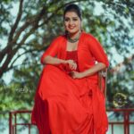 Sarayu Mohan Instagram - Was missing the joy a red attire could impart! @lass_designs_ @athulraj_photoplay @ smithareghunath