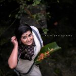 Sarayu Mohan Instagram - ചിങ്ങം പുലരുമ്പോൾ നല്ല നാളെയുടെ പ്രതീക്ഷകൾ കൂടെ വിരിയുകയാണ്... നന്മകളും നല്ല കാഴ്ചകളും നിറയട്ടെ നാടൊട്ടുക്ക്... പുതുവത്സരാശംസകൾ ♥️ MUA, Stylist :@abilashchicku thank u so much dear Costume:@thebrandstorebyfebitha , @ruuhbythebrandstore @krishphotography_cherpulassery, Thank u dear for these snapz @appukrishphotography Thank u @sreepriya_prakash Cherpulassery