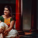 Sarayu Mohan Instagram - ആടാൻ മറന്ന ഞാനും താളം മറക്കാത്ത ചിലങ്കകളും♥️ Costume#Ash creations @blacktie_photography styling:@ashcreationz MUA:@shreedevremosh Thanks to dear most @savitha_tony Thirumittacode