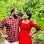 Sarayu Mohan Instagram – എന്റെ പിറന്നാൾകൂട്ടി❤️ Vellinezhi, India