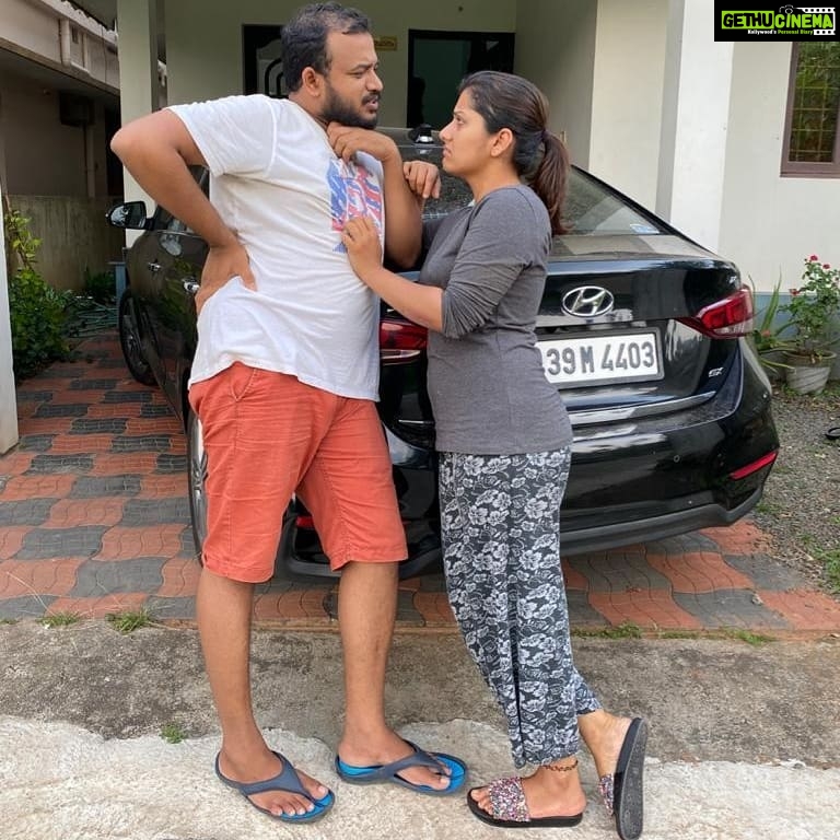 Sarayu Mohan Instagram - സഹനത്തിന്റെയും ക്ഷമയുടേയുടേം പുതിയ പാഠങ്ങൾ♥️ Quarantine days#