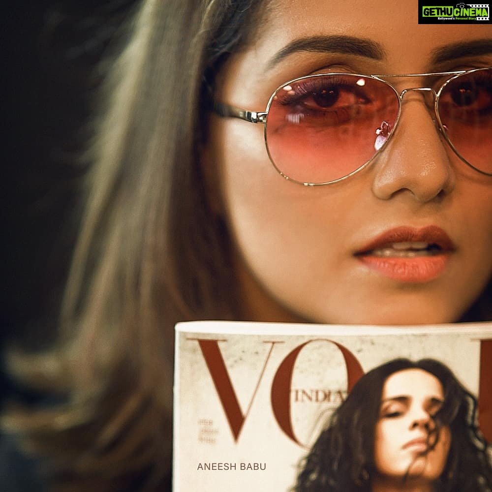 Sarayu Mohan Instagram - It was a total fun shoot Because i was with @meera_makeup_artist and we shot @meeramax_academy I didn't check stills properly that day but had a confidence on @aneesh_traveller And these stills says i was right... best results are sure when u r working with ur friends... All the best meeramma for @meeramax_academy