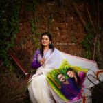 Sarayu Mohan Instagram - @halexofilms#costume by Shamna#we both#saree painting#
