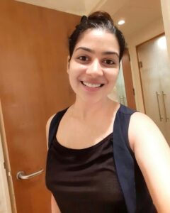 Satna Titus Instagram - " Me simple !!" No makeup , no filter and no idea 😍😇